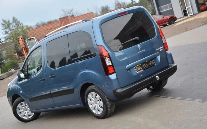 Peugeot Partner cena 29900 przebieg: 214000, rok produkcji 2012 z Toruń małe 781